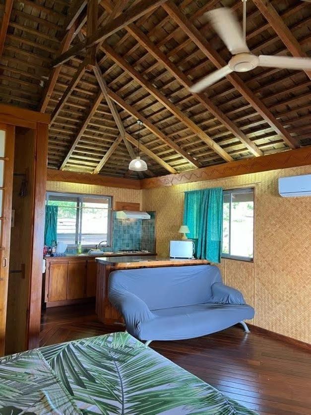 Tehuarupe Surf Studios Haapiti ภายนอก รูปภาพ