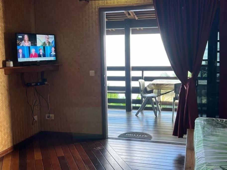 Tehuarupe Surf Studios Haapiti ภายนอก รูปภาพ