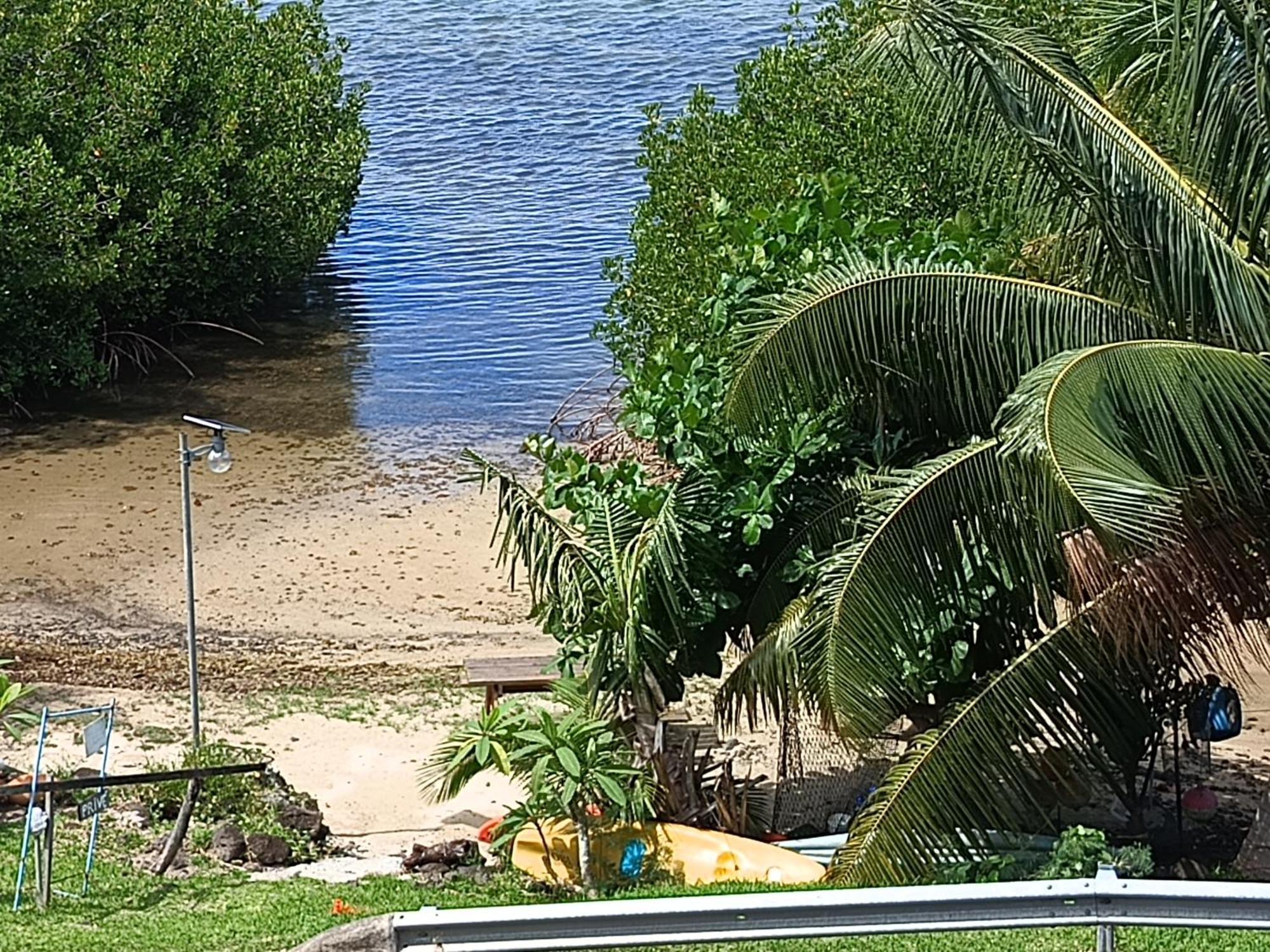 Tehuarupe Surf Studios Haapiti ภายนอก รูปภาพ