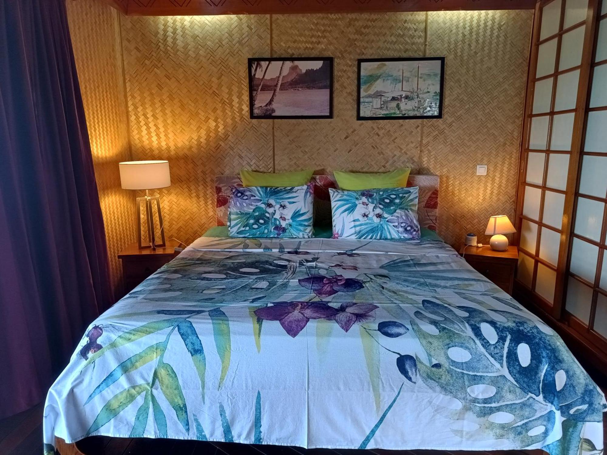 Tehuarupe Surf Studios Haapiti ภายนอก รูปภาพ